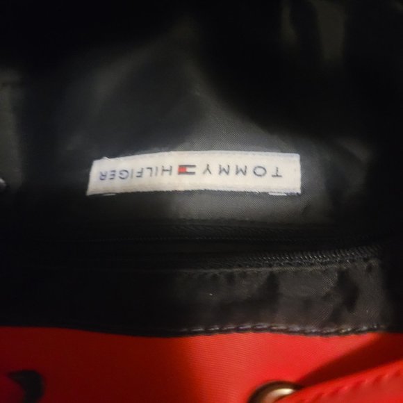 Tommy Hilfiger  bucket handbag - Picture 1 of 3